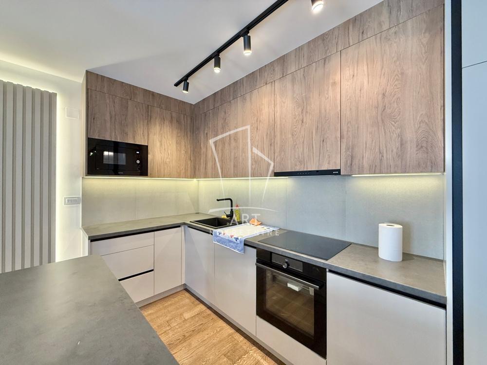Stan na prodaju u Beogradu, Crveni Krst, dvoiposoban, 62m2, cena 279000 evra