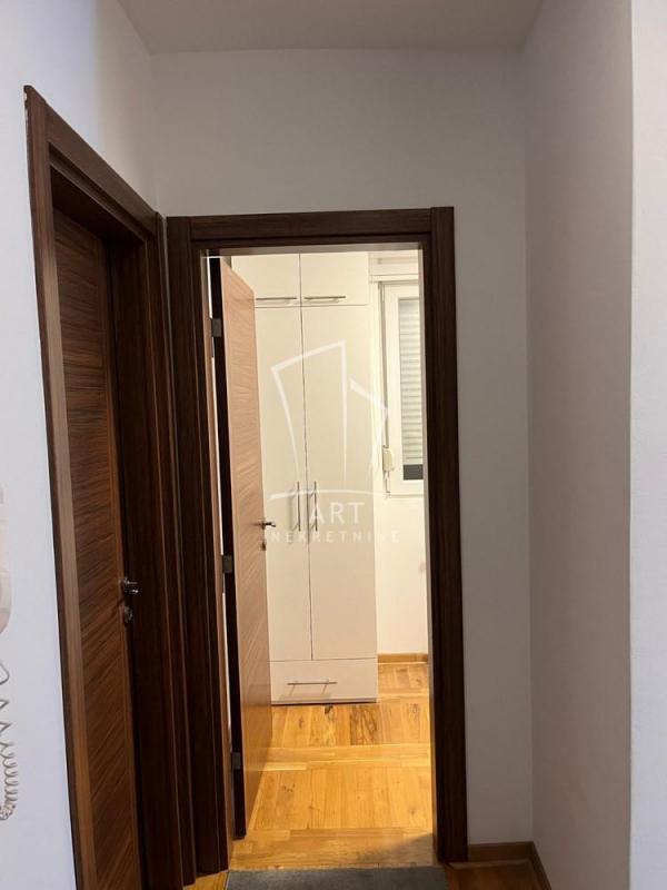 Stan na prodaju u Beogradu, Mirijevo, dvoiposoban, 49m2, cena 140000 evra
