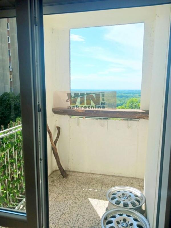 Stan na prodaju u Beogradu, Julino brdo, troiposoban, 83m2, cena 205000 evra