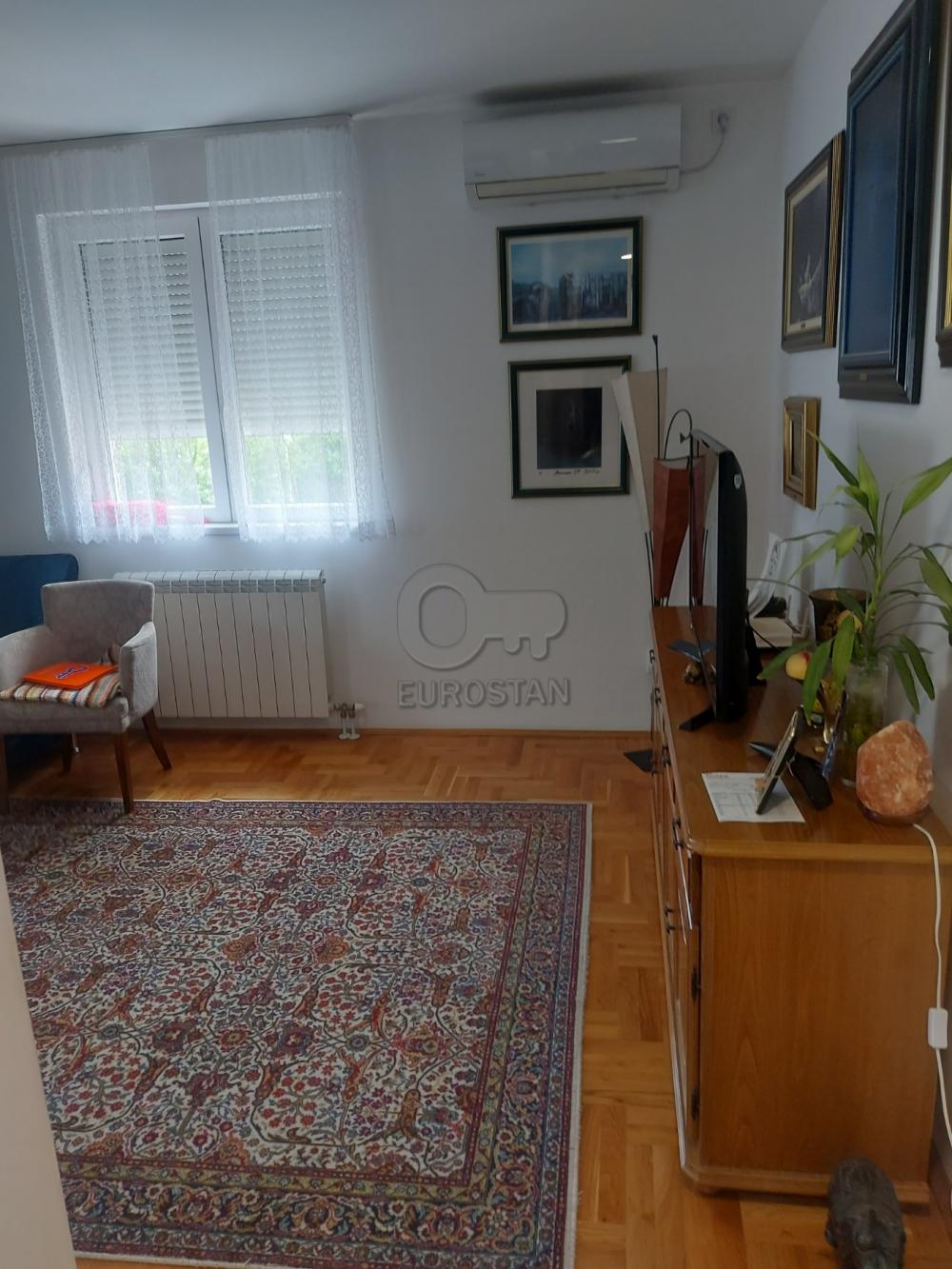 Stan na prodaju u Beogradu, Novi Beograd, dvosoban, 49m2, cena 115000 evra
