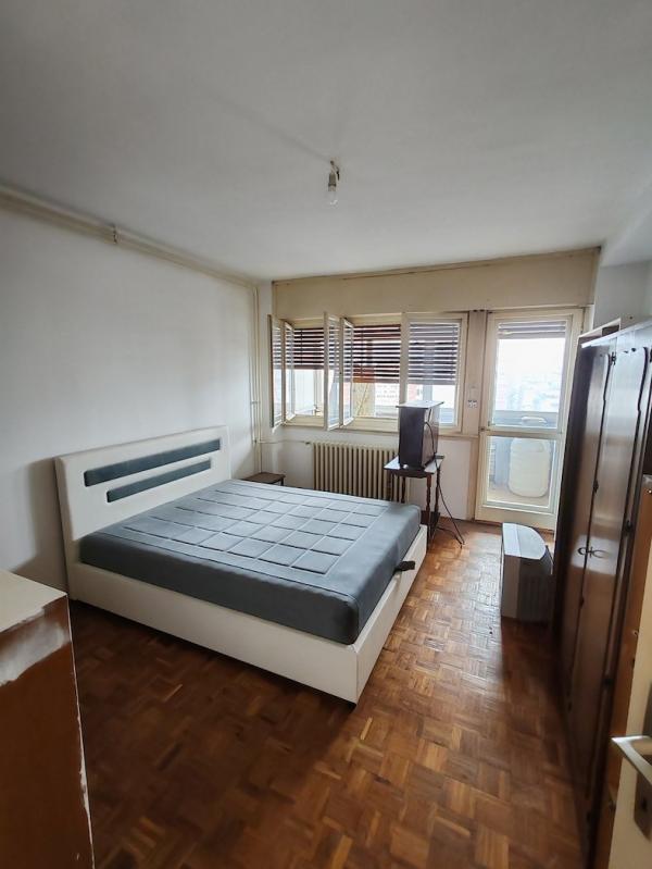 Stan na prodaju u Beogradu, Novi Beograd blok 45 (TC Enjub), dvosoban, 70m2, cena 210000 evra