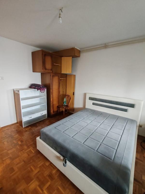 Stan na prodaju u Beogradu, Novi Beograd blok 45 (TC Enjub), dvosoban, 70m2, cena 210000 evra
