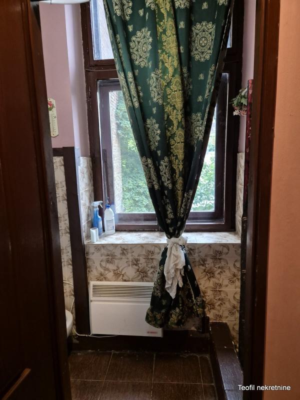 Stan na prodaju u Beogradu, Zemun centar, dvosoban, 45m2, cena 158000 evra