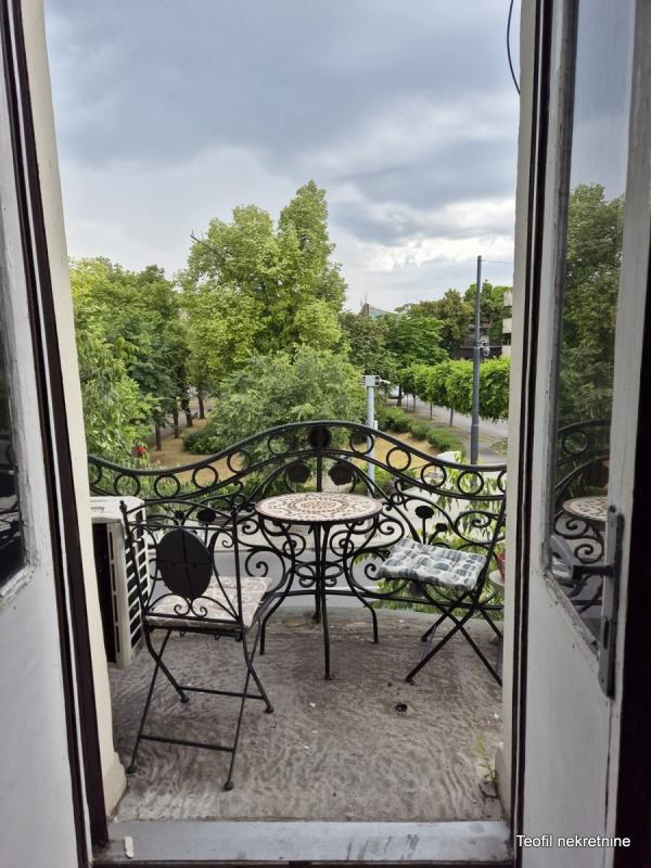 Stan na prodaju u Beogradu, Zemun centar, dvosoban, 45m2, cena 158000 evra