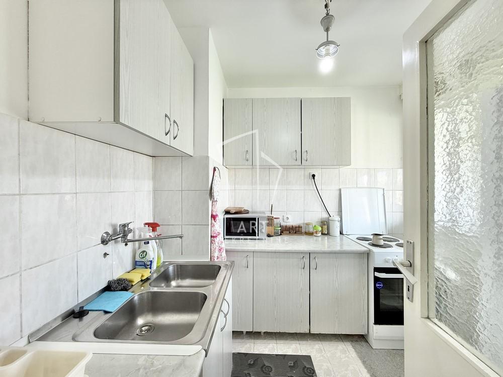 Stan na prodaju u Beogradu, Braće Jerković, dvosoban, 60m2, cena 142000 evra