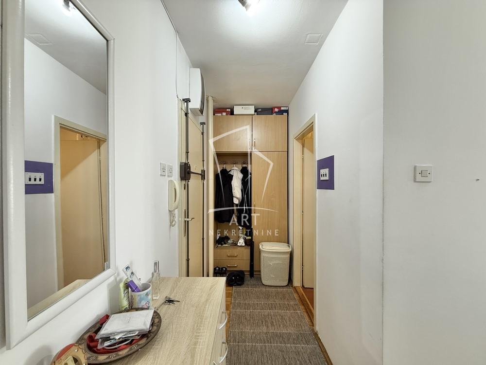 Stan na prodaju u Beogradu, Braće Jerković, dvosoban, 60m2, cena 142000 evra