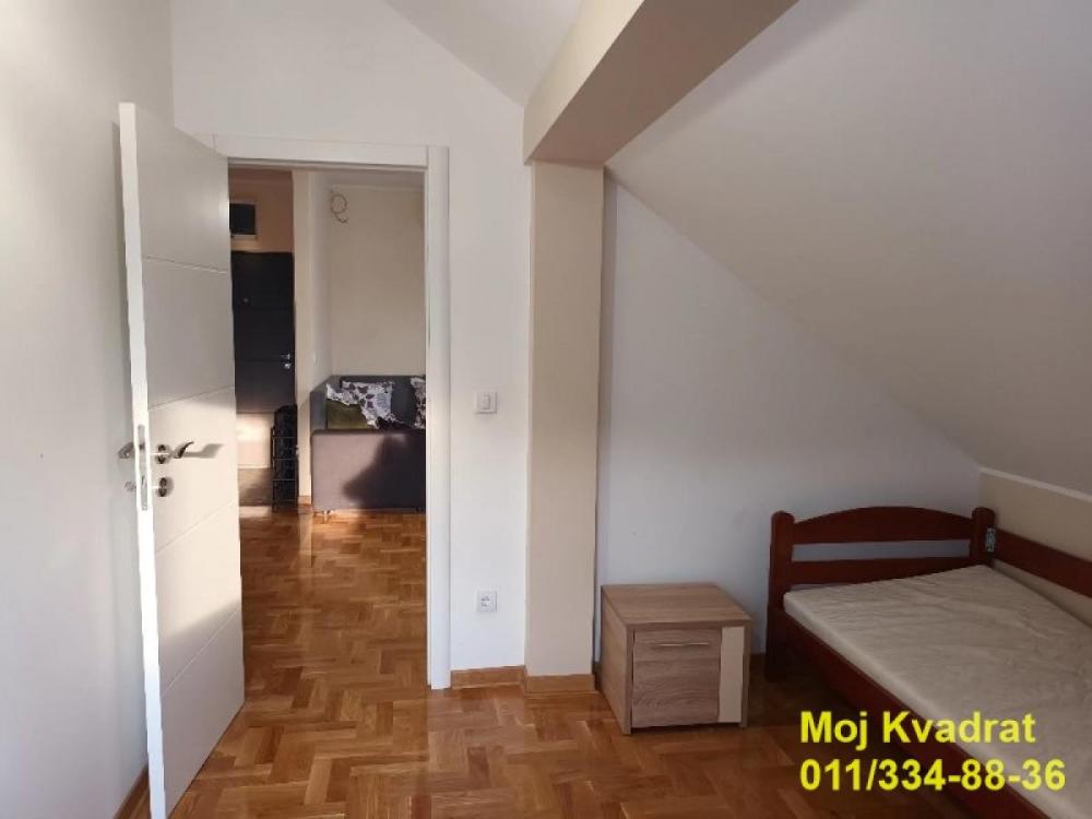 Stan na prodaju u Beogradu, Mirijevo, trosoban, 65m2, cena 126000 evra