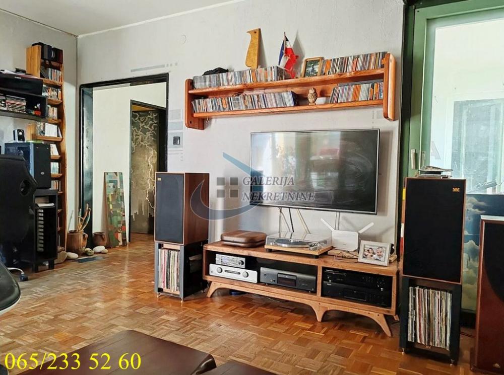 Stan na prodaju u Beogradu, Rakovica, trosoban, 83m2, cena 185000 evra