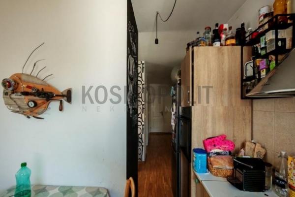 Stan na prodaju u Beogradu, Vračar, trosoban, 53m2, cena 197000 evra
