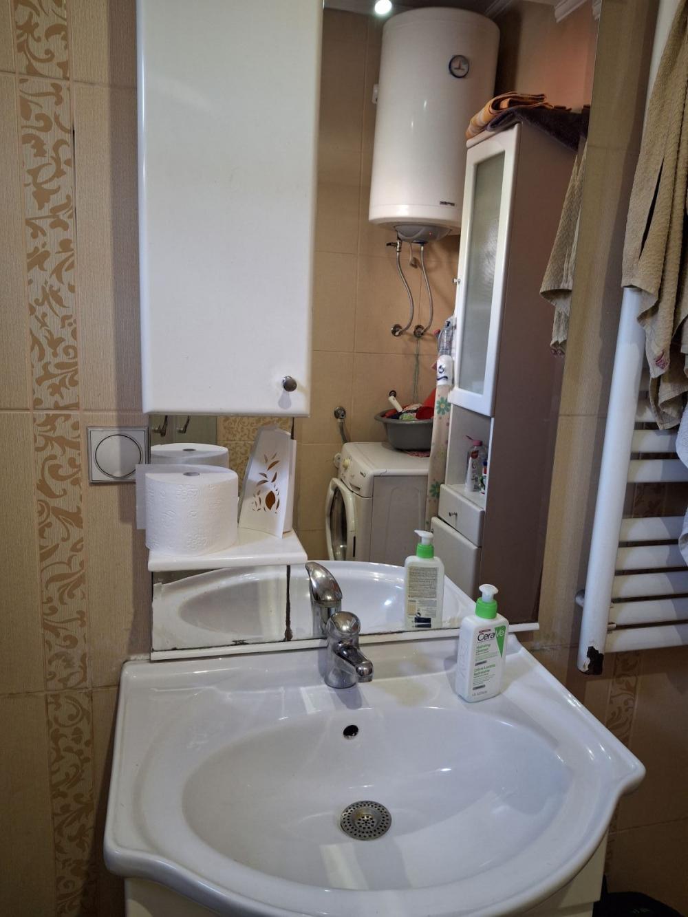 Stan na prodaju u Beogradu, Cvetkova pijaca, trosoban, 78m2, cena 178000 evra