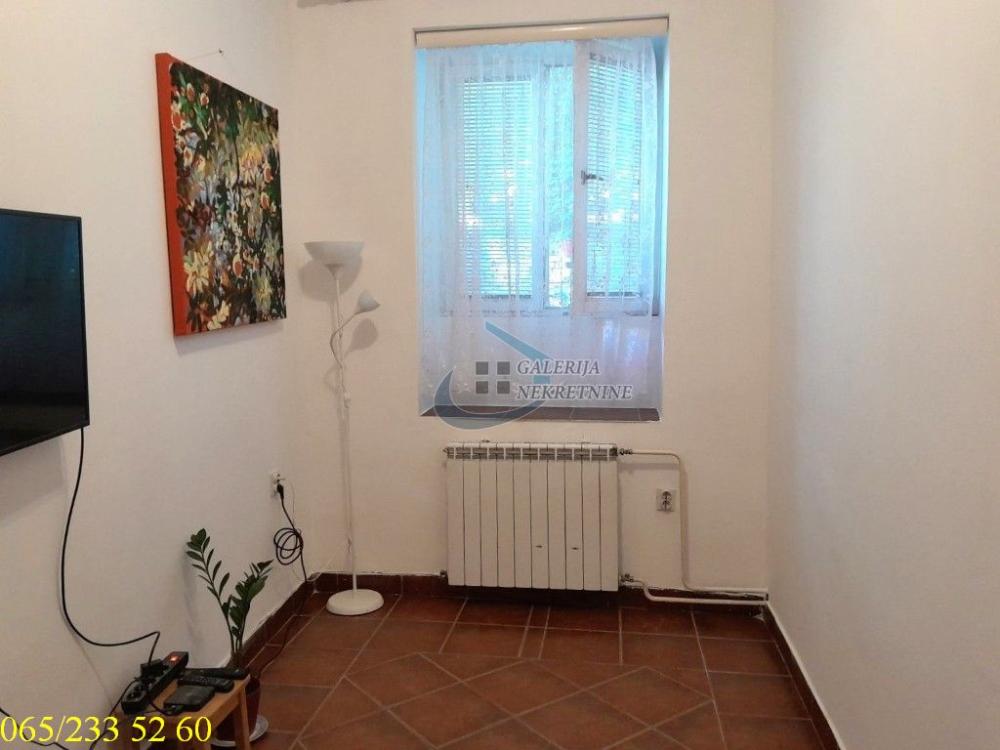 Stan na prodaju u Beogradu, Stari grad, dvoiposoban, 45m2, cena 167000 evra