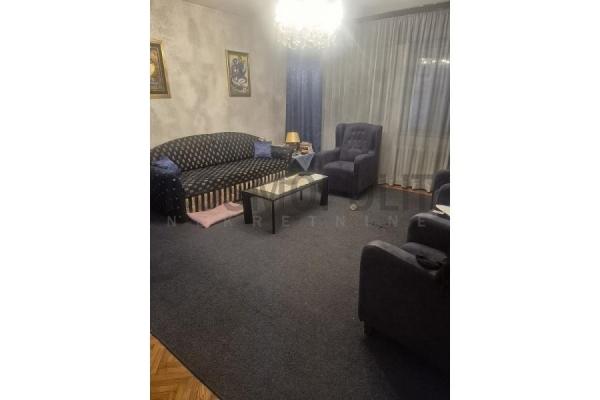 Stan na prodaju u Beogradu, Novi Beograd blok 38 (OŠ Ratko Mitrović), trosoban, 76m2, cena 180000 evra