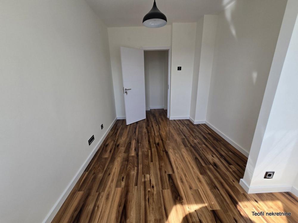 Stan na prodaju u Beogradu, Novi Beograd blok 23, trosoban, 75m2, cena 264900 evra