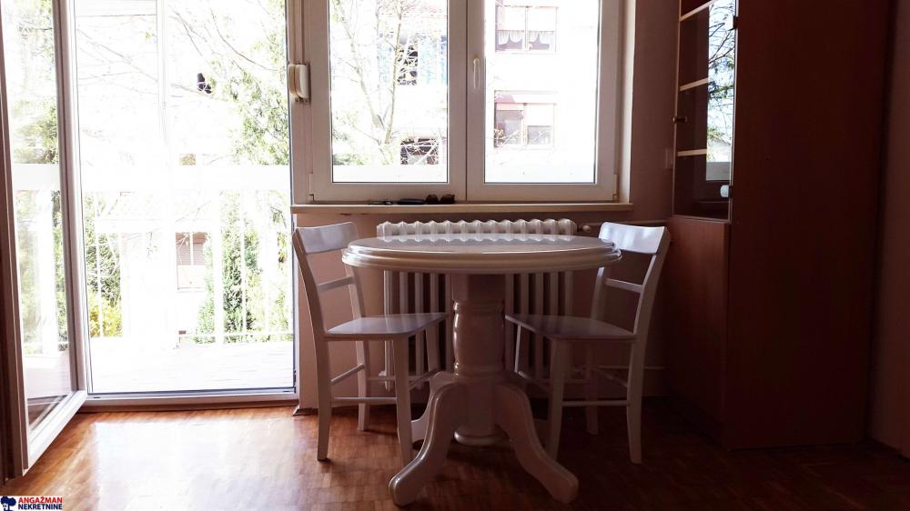 Stan na prodaju u Beogradu, Banovo brdo, 27m2, cena 124900 evra
