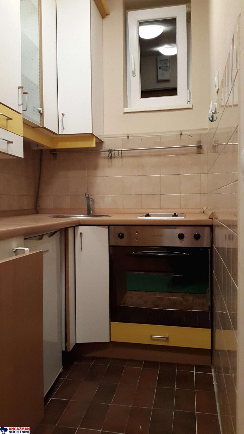 Stan na prodaju u Beogradu, Banovo brdo, 27m2, cena 124900 evra