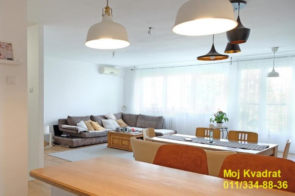 Stan na prodaju u Beogradu, Skojevsko naselje, cetvorosoban, 95m2, cena 239000 evra