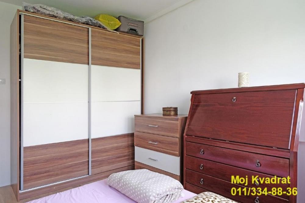 Stan na prodaju u Beogradu, Skojevsko naselje, cetvorosoban, 95m2, cena 239000 evra