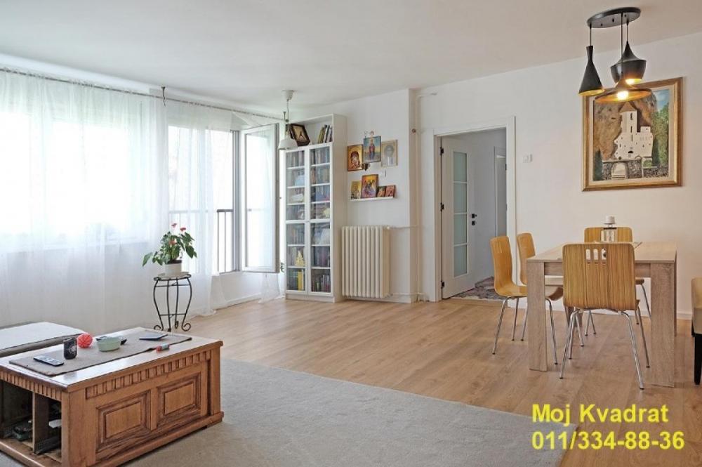 Stan na prodaju u Beogradu, Skojevsko naselje, cetvorosoban, 95m2, cena 239000 evra