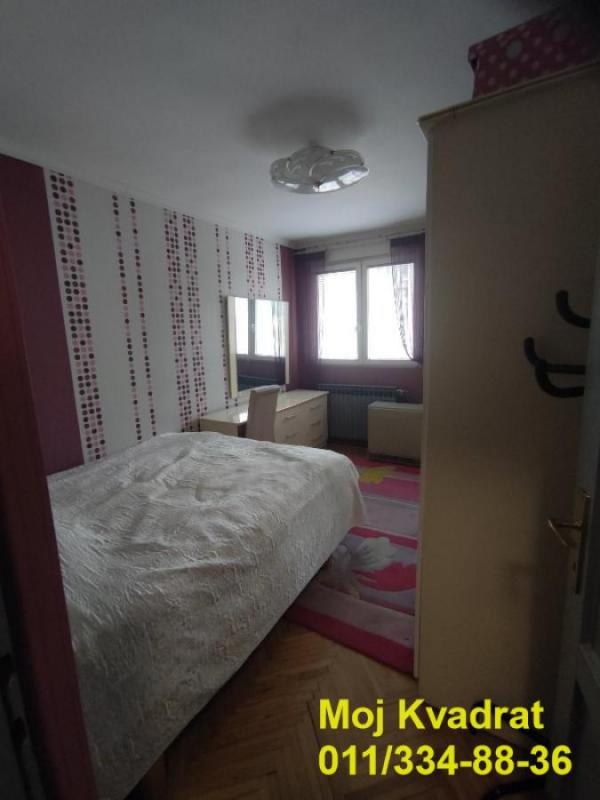 Stan na prodaju u Beogradu, Karaburma, dvosoban, 53m2, cena 156000 evra