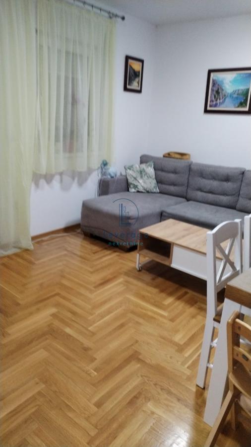 Stan na prodaju u Beogradu, Ledine, dvoiposoban, 60m2, cena 150000 evra