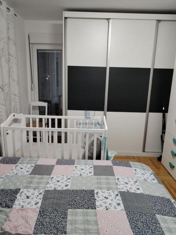 Stan na prodaju u Beogradu, Ledine, dvoiposoban, 60m2, cena 150000 evra