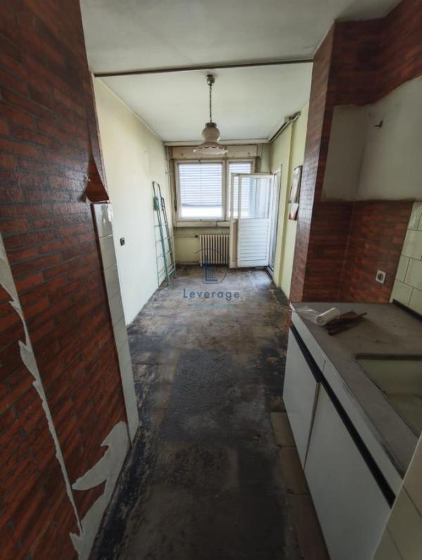 Stan na prodaju u Beogradu, Novi Beograd blok 37, cetvorosoban, 105m2, cena 270000 evra