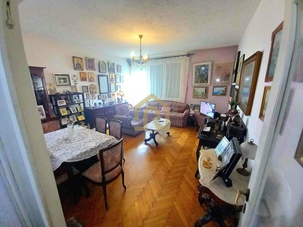 Stan na prodaju u Beogradu, Dorćol, dvoiposoban, 50m2, cena 160000 evra