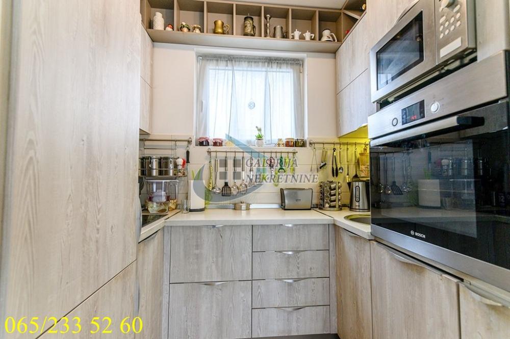 Stan na prodaju u Beogradu, Zvezdara, trosoban, 88m2, cena 285000 evra