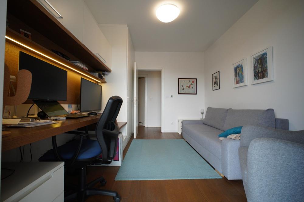 Stan na prodaju u Beogradu, Novi Beograd, cetvorosoban, 130m2, cena 700000 evra