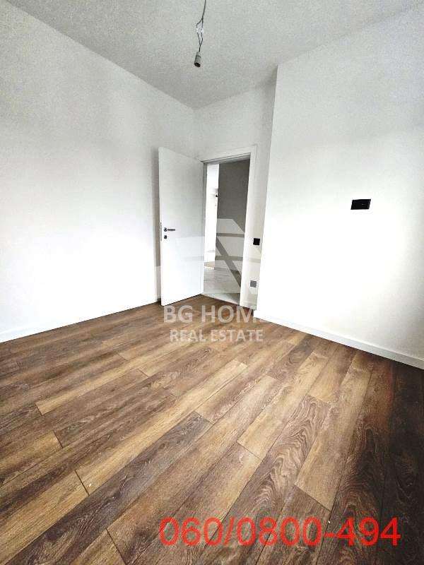 Stan na prodaju u Beogradu, Surčin, 174m2, cena 210000 evra