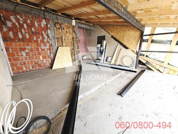 Stan na prodaju u Beogradu, Surčin, 174m2, cena 210000 evra