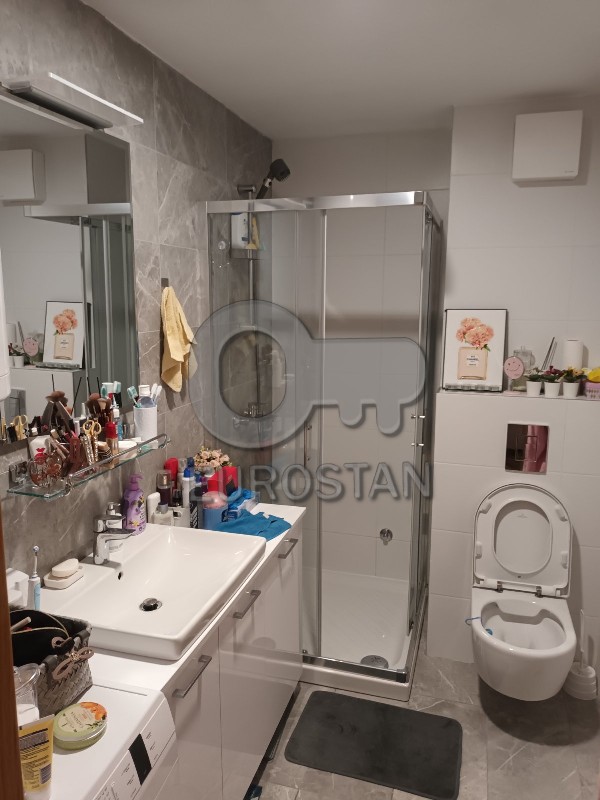 Stan na prodaju u Beogradu, Zemun, dvosoban, 47m2, cena 210000 evra