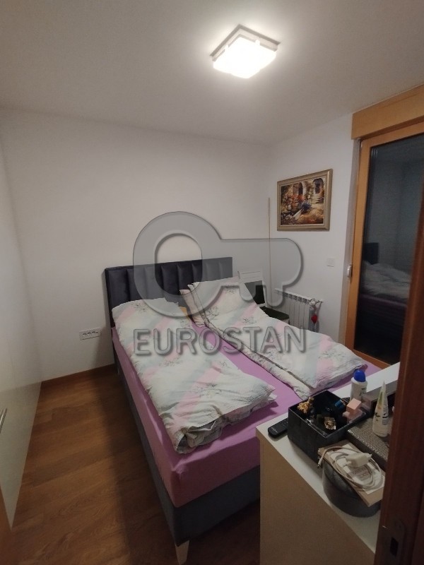 Stan na prodaju u Beogradu, Zemun, dvosoban, 47m2, cena 210000 evra