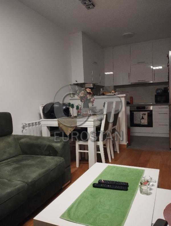 Stan na prodaju u Beogradu, Zemun, dvosoban, 47m2, cena 210000 evra