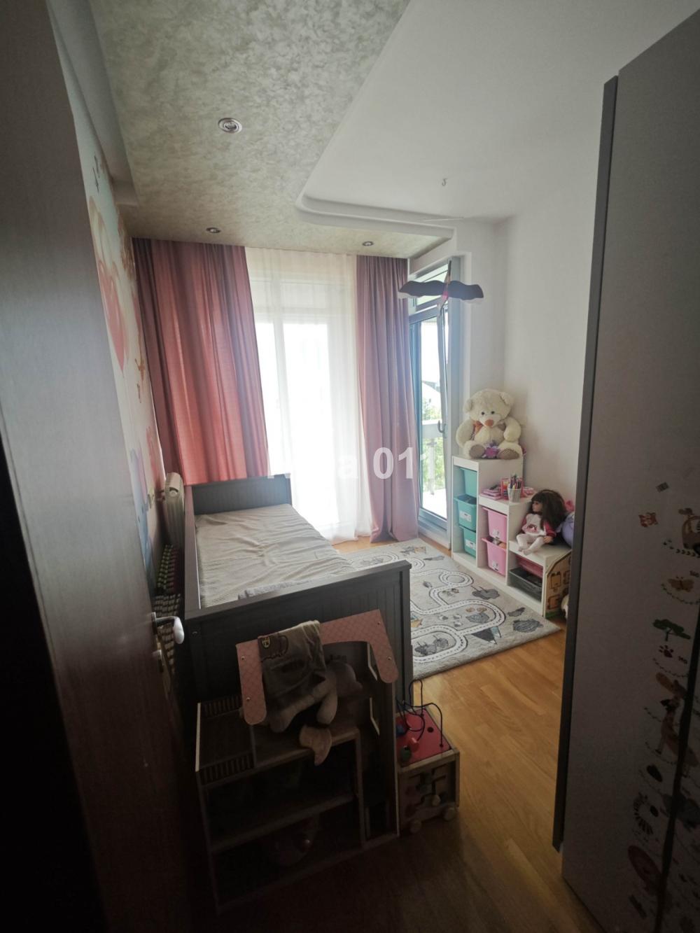 Stan na prodaju u Beogradu, Učiteljsko naselje, trosoban, 83m2, cena 320000 evra