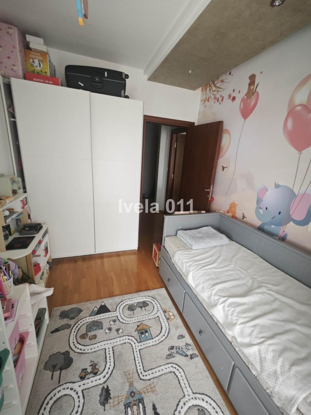 Stan na prodaju u Beogradu, Učiteljsko naselje, trosoban, 83m2, cena 320000 evra