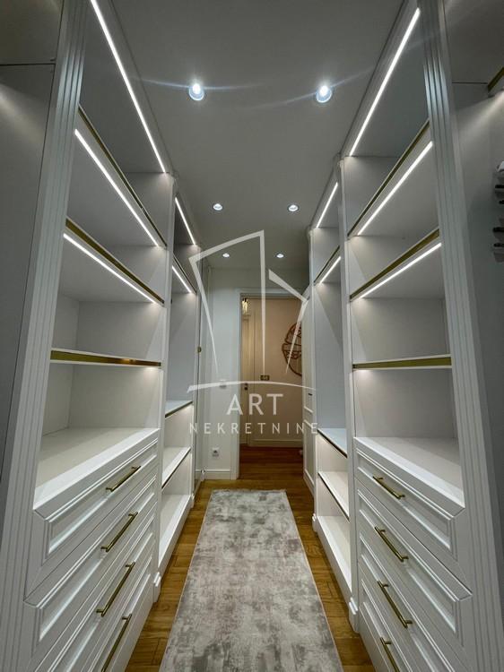 Stan na prodaju u Beogradu, Dedinje, cetvorosoban, 175m2, cena 950000 evra