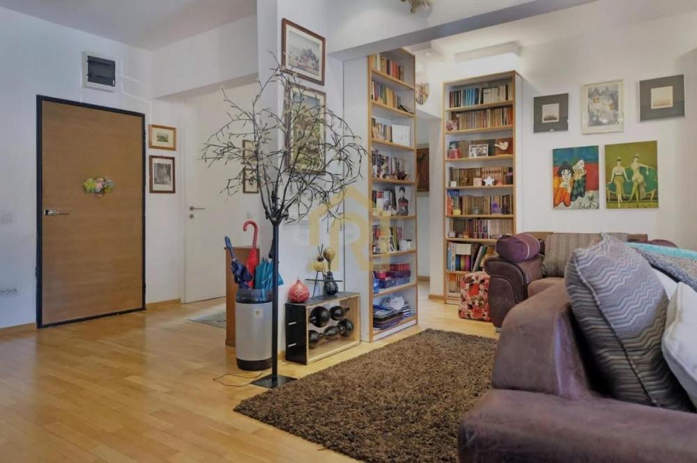 Stan na prodaju u Beogradu, Južni bulevar, trosoban, 101m2, cena 319000 evra