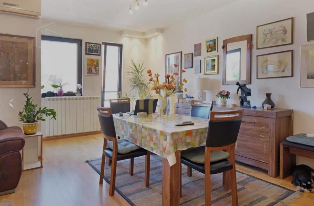 Stan na prodaju u Beogradu, Južni bulevar, trosoban, 101m2, cena 319000 evra
