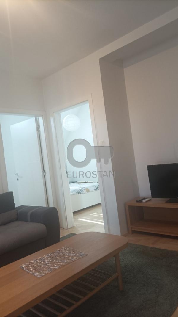 Stan na prodaju u Beogradu, Žarkovo, dvoiposoban, 58m2, cena 122000 evra