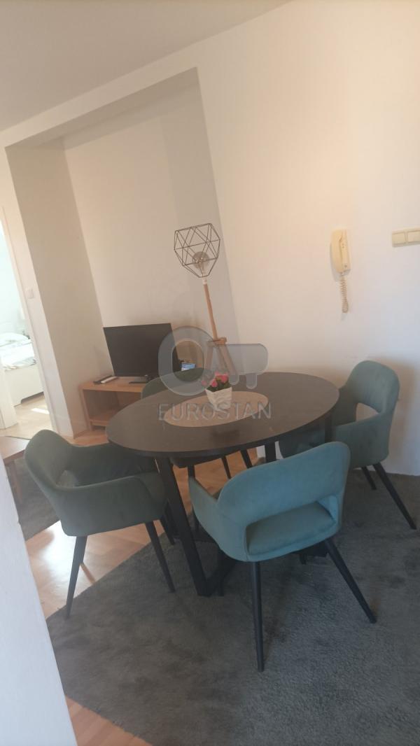 Stan na prodaju u Beogradu, Žarkovo, dvoiposoban, 58m2, cena 122000 evra