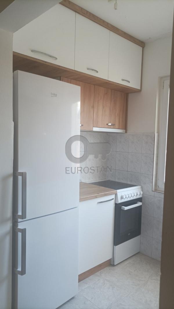 Stan na prodaju u Beogradu, Žarkovo, dvoiposoban, 58m2, cena 122000 evra