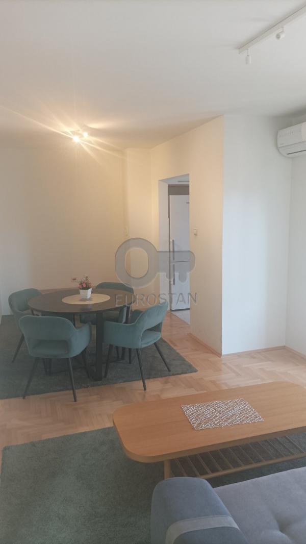 Stan na prodaju u Beogradu, Žarkovo, dvoiposoban, 58m2, cena 122000 evra