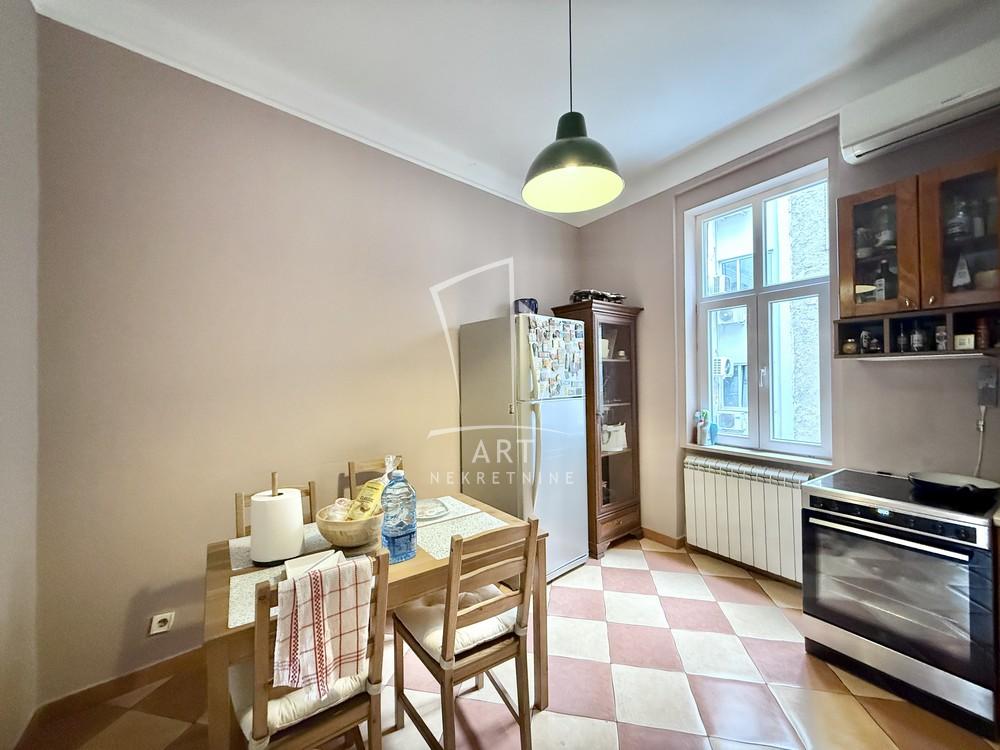 Stan na prodaju u Beogradu, Beograd (centar), cetvorosoban, 130m2, cena 494000 evra