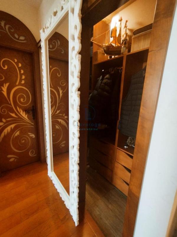 Stan na prodaju u Beogradu, Višnjička banja, trosoban, 70m2, cena 211000 evra