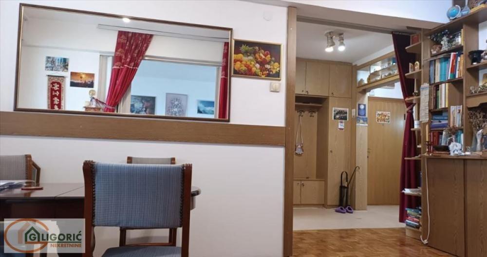Stan na prodaju u Beogradu, Žarkovo, troiposoban, 101m2, cena 270000 evra