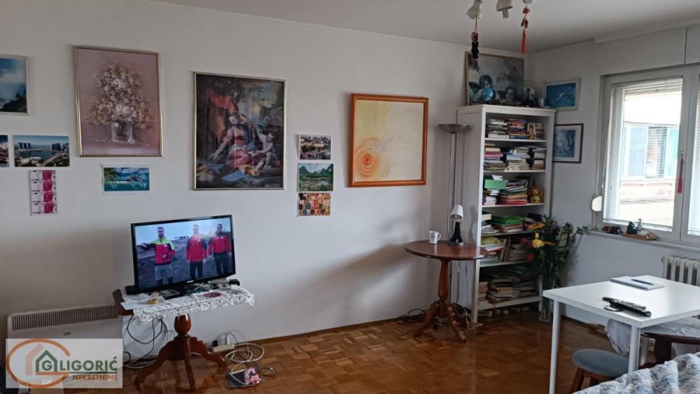 Stan na prodaju u Beogradu, Žarkovo, troiposoban, 101m2, cena 270000 evra