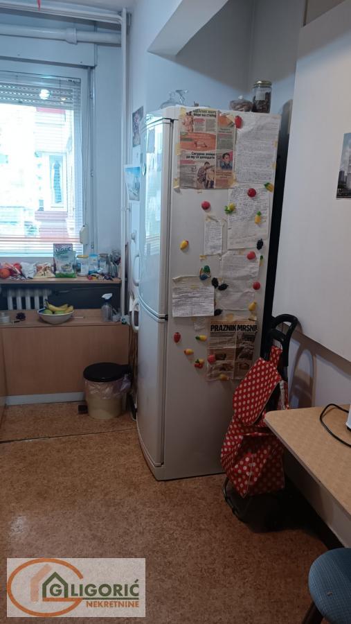 Stan na prodaju u Beogradu, Žarkovo, troiposoban, 101m2, cena 270000 evra