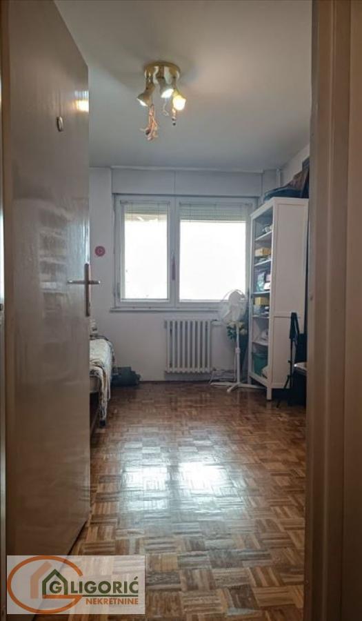 Stan na prodaju u Beogradu, Žarkovo, troiposoban, 101m2, cena 270000 evra