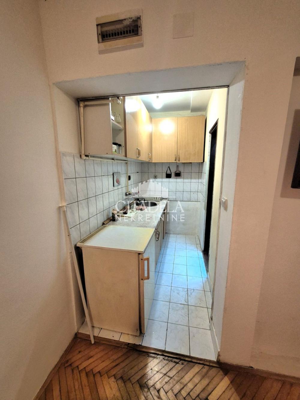 Stan na prodaju u Beogradu, Žarkovo, jednoiposoban, 30m2, cena 59000 evra